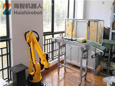 四軸機(jī)器人優(yōu)點(diǎn)、特點(diǎn)、四軸工業(yè)機(jī)器手臂