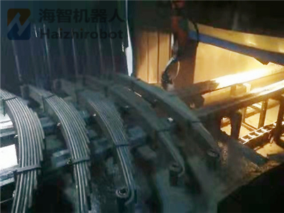 板簧噴漆機器人