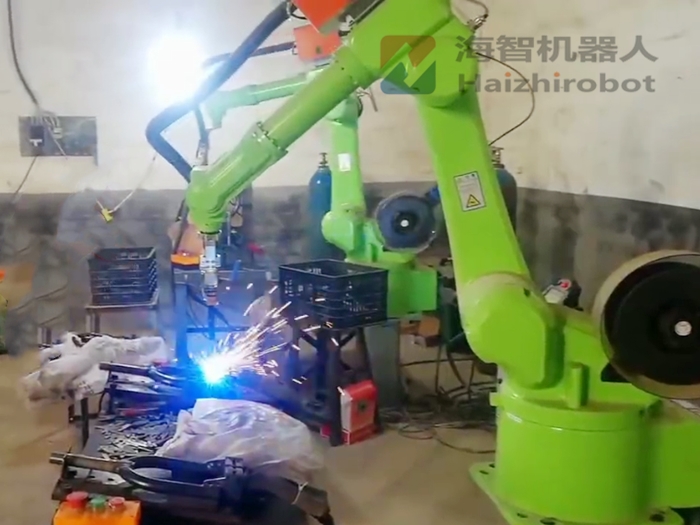 六關節(jié)焊接工業(yè)機器人